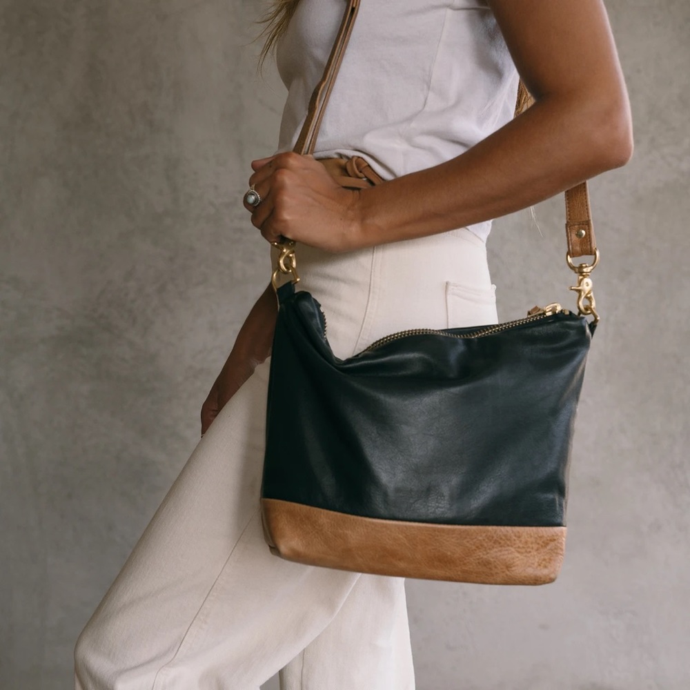 Rais Case Genuine Leather Crossbody/Shoulder Bag